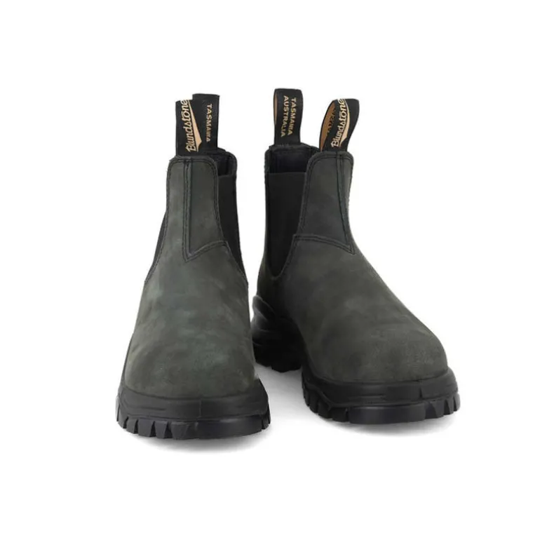 BLUNDSTONE 2238 Leather Boots in Rustic Black