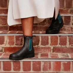BLUNDSTONE 2320 Leather Boots in Black/Green