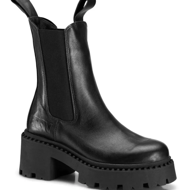 BRGN Heel Chelsea Boot in New Black