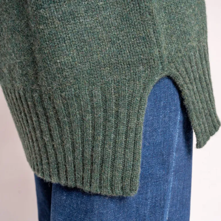 CASH CA Long V Neck Chunky Knit in Dark Green