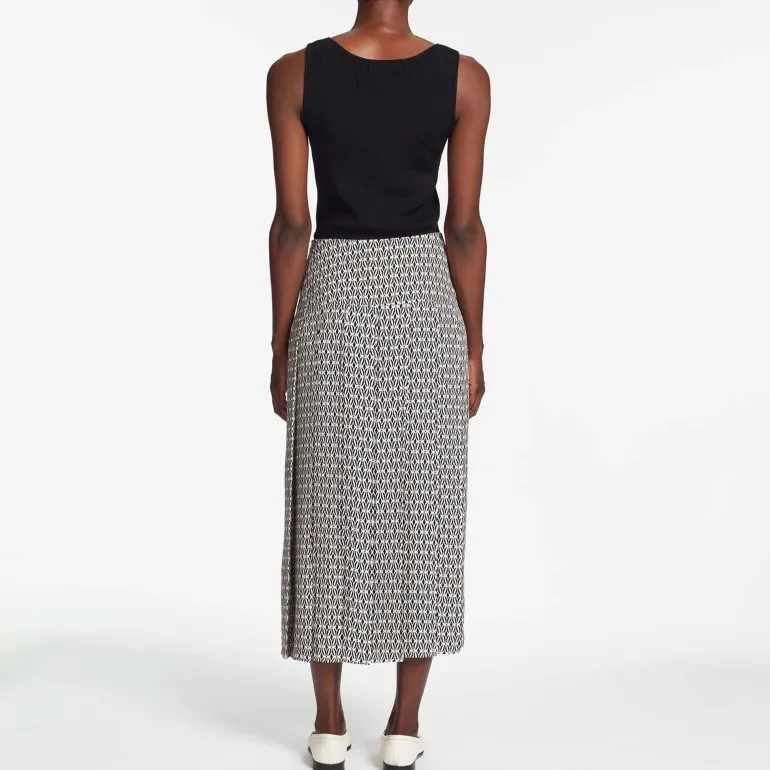 CEFINN Pleated Maxi Skirt in Ecru/Black
