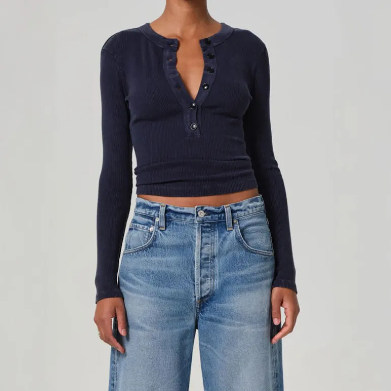 CITIZENS OF HUMANITY Vara Henley Top in Mineral Navy