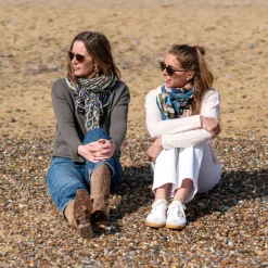 COLLEN & CLARE Pea 100% Cashmere Crop Knit in Smoke