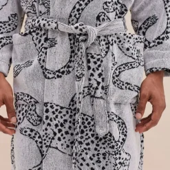 Desmond & Dempsey Jag Print Unisex Towel Robe in Cream