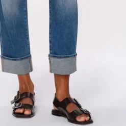 DL1961 Thea Boyfriend Relaxed Tapered Jeans in Wythe Cuffed