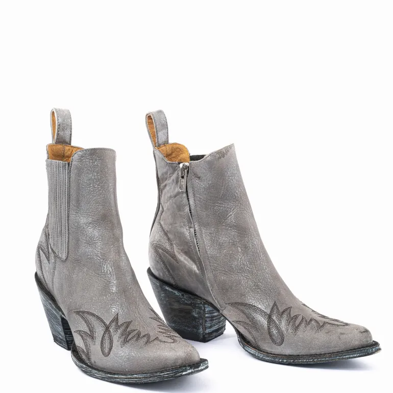 Fury Cowboy Boots in Silver | Collen & Clare