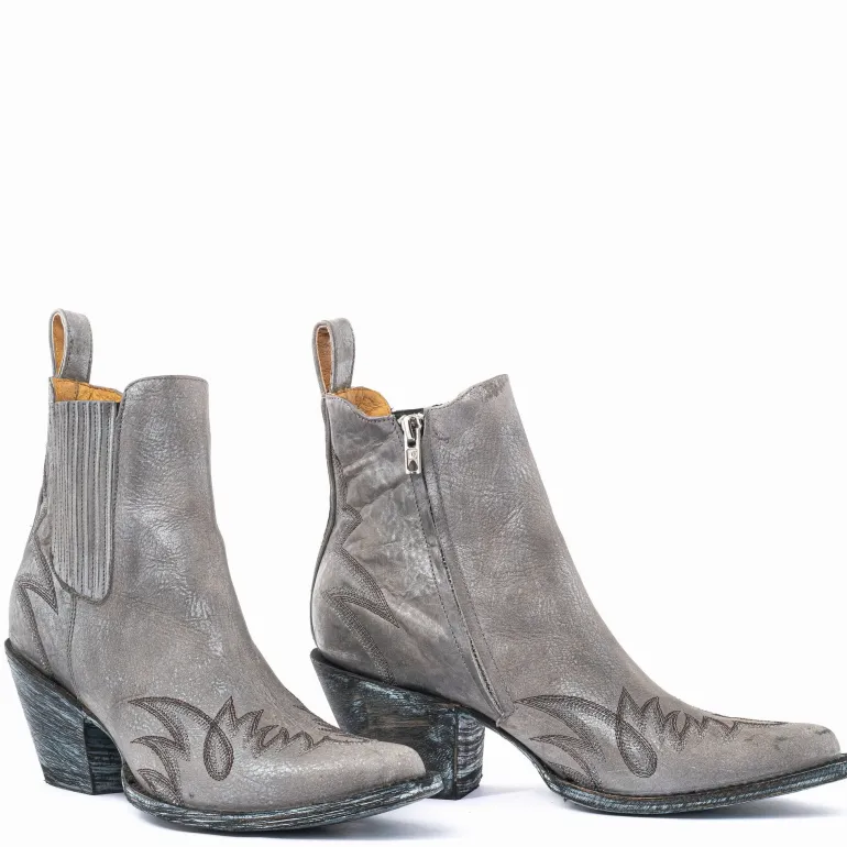 Fury Cowboy Boots in Silver | Collen & Clare