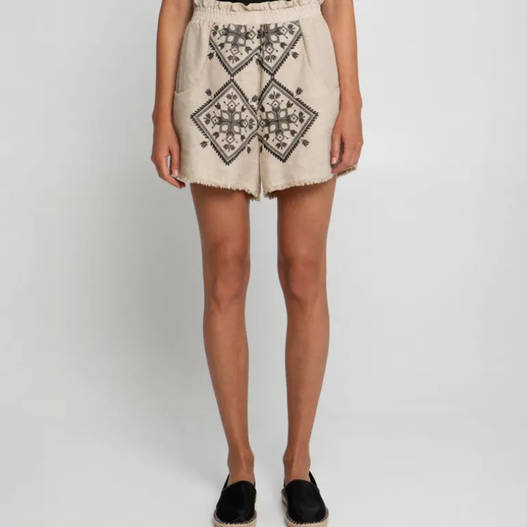 GREEK ARCHAIC KORI Lefkada Shorts in Beige/Black