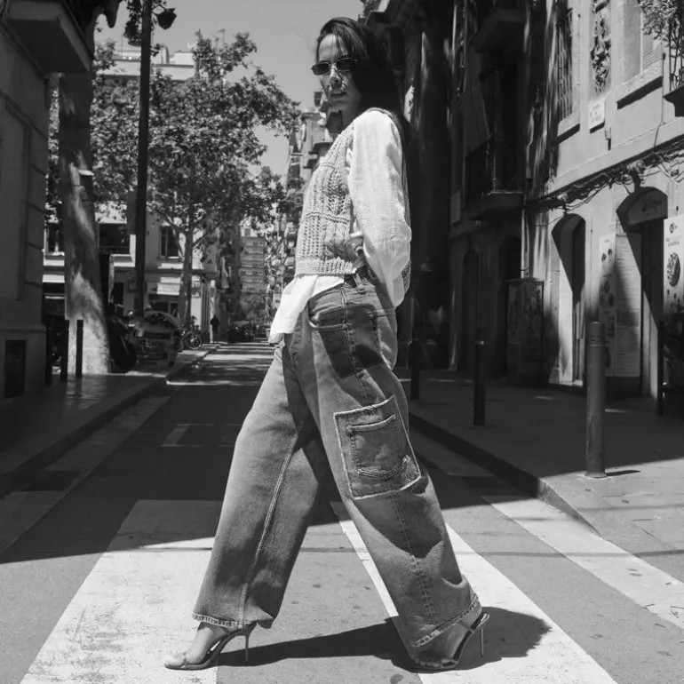 HEYANNO MMHPure Deconstructed Jeans in Light Blue