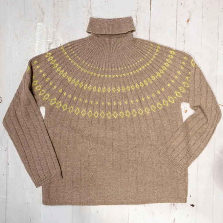 Jumper 1234 Rib Ski Roll Collar Knit in Light Brown/Neon Yellow