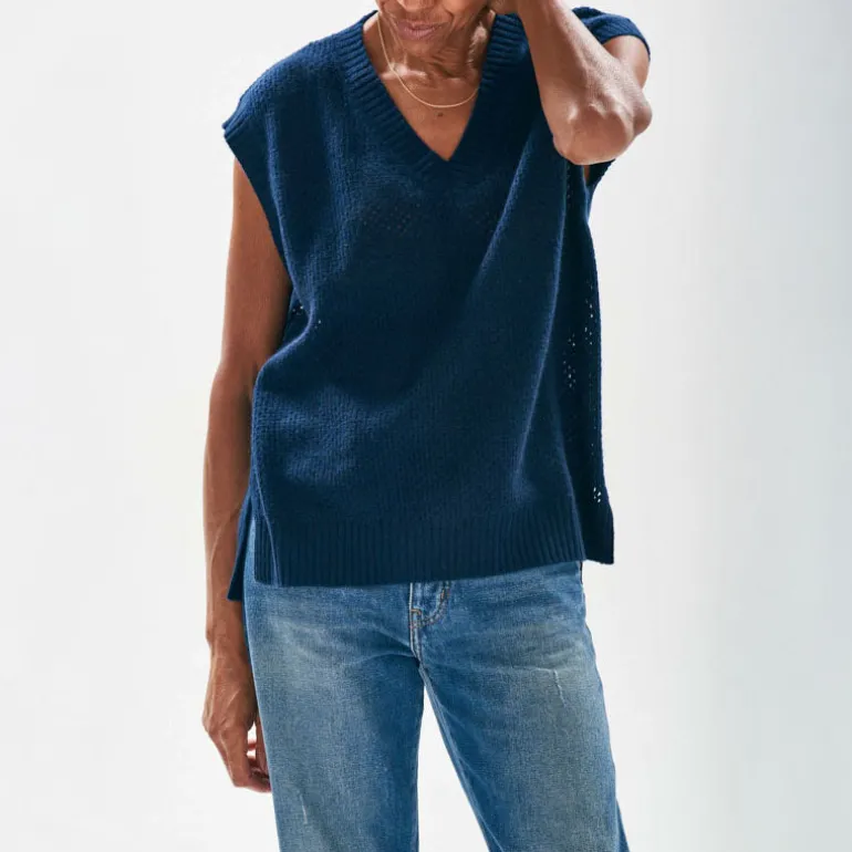 JUMPER1234 Holey Tank in Navy