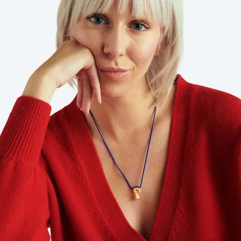 LA MOME BIJOU P Initial Joy Letter Necklace in Gold