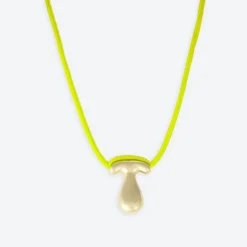 LA MOME BIJOU T Initial Joy Letter Necklace in Gold