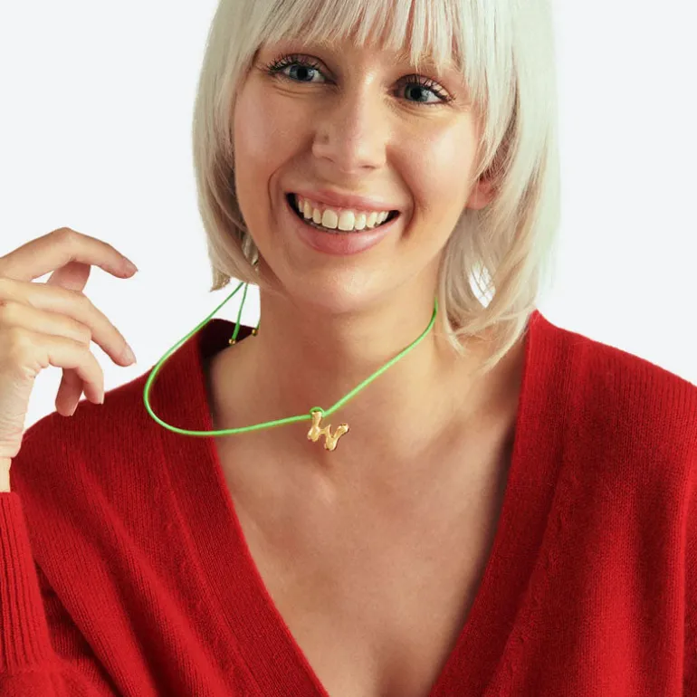 LA MOME BIJOU W Initial Joy Letter Necklace in Gold