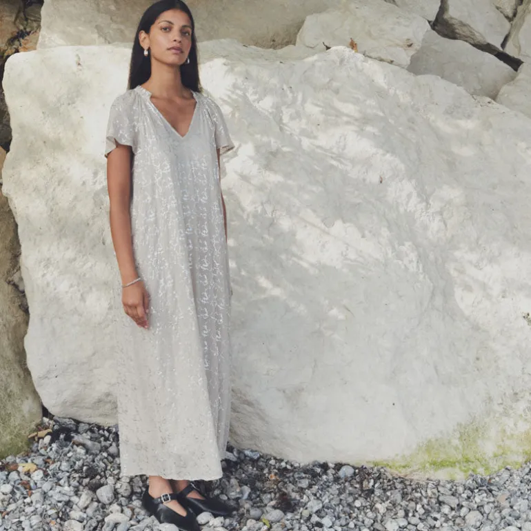 LEVETE ROOM Galaxy 1 V Neck Maxi Dress in Island Fossil Combo
