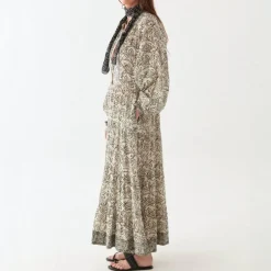 MAISON HOTEL Antonia Dress in White Lies