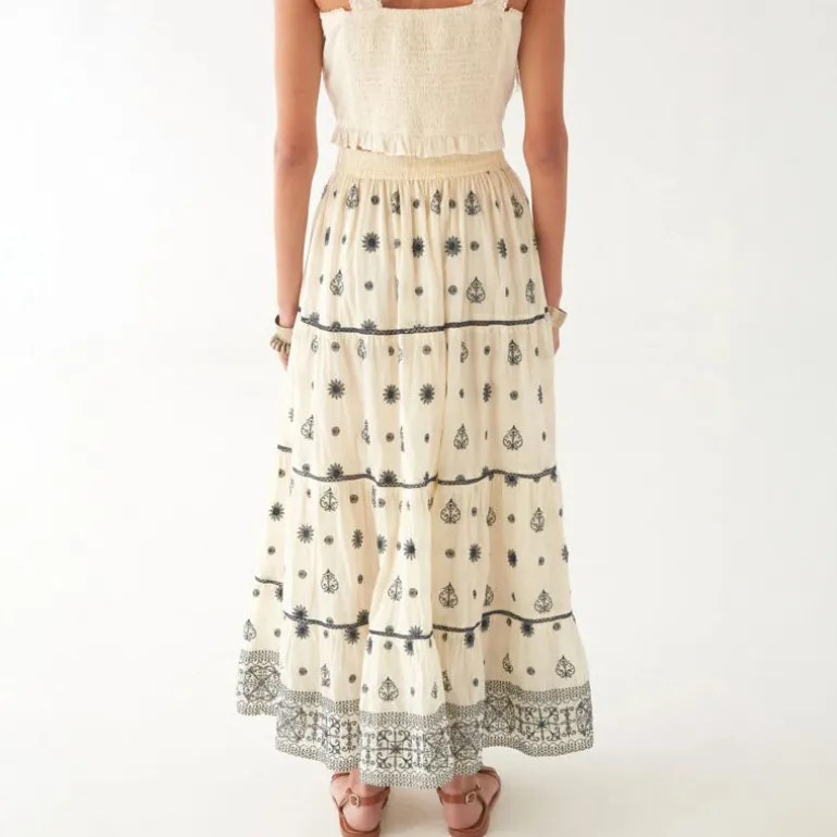 MAISON HOTEL Charlotte Skirt in Off White