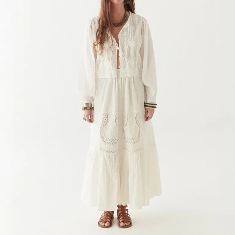 MAISON HOTEL Luisa Skirt in White Lilies