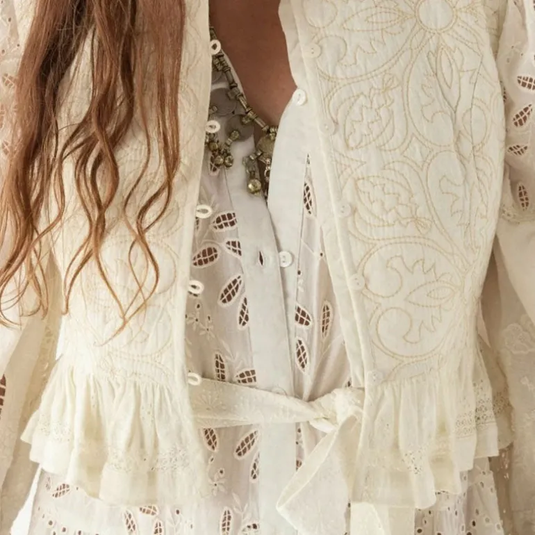 MAISON HOTEL Sandro Vest in Ivory