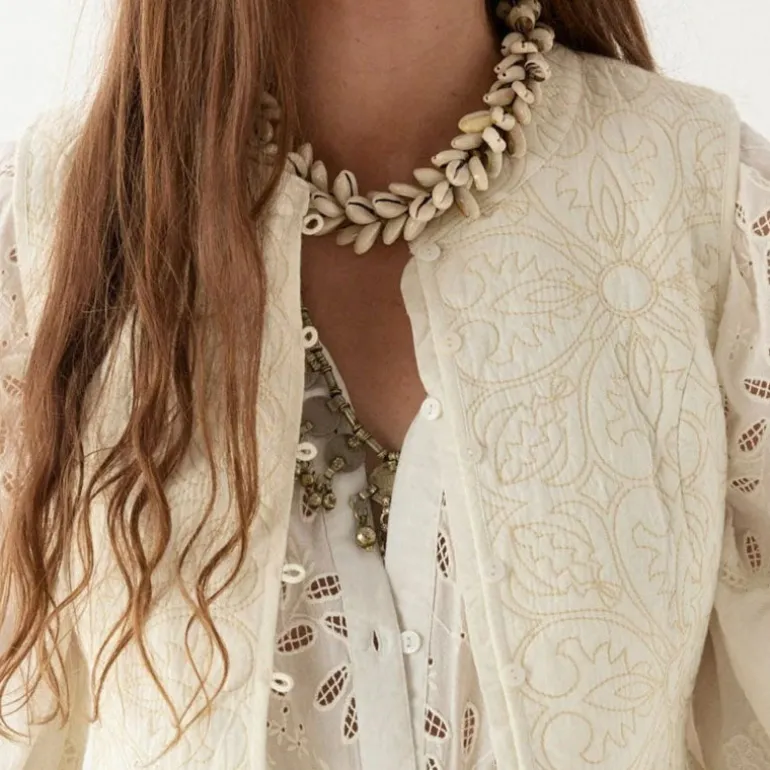 MAISON HOTEL Sandro Vest in Ivory