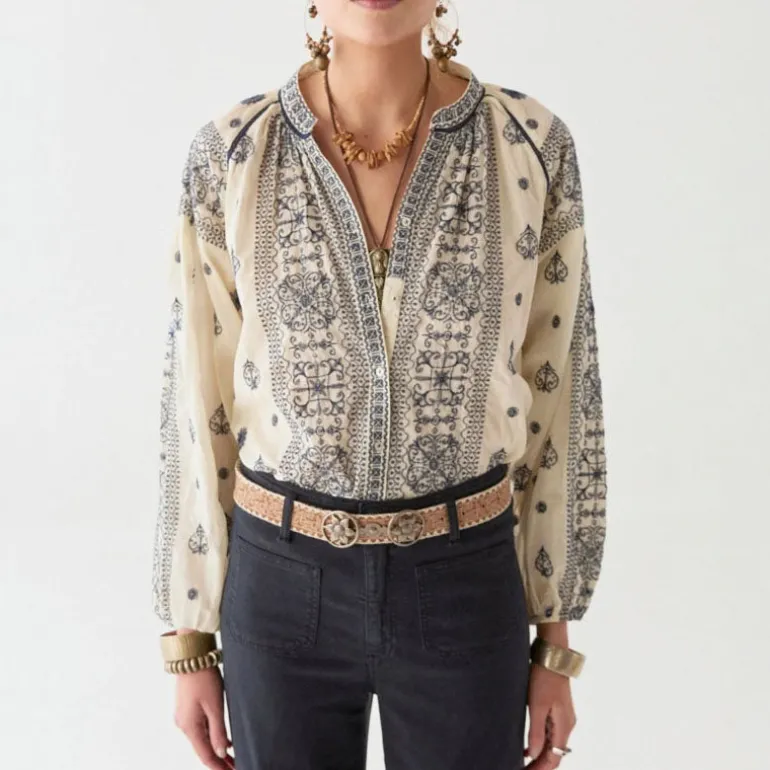 MAISON HOTEL Stephanie Blouse in Off White