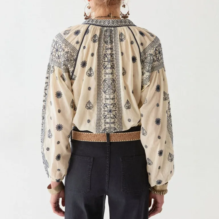MAISON HOTEL Stephanie Blouse in Off White