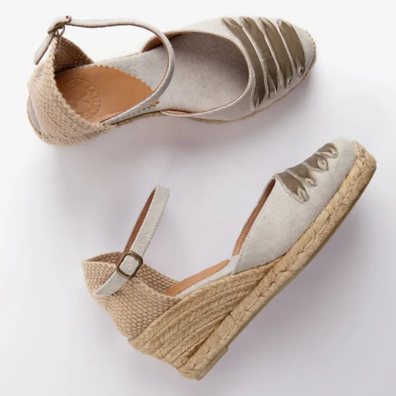 PENELOPE CHILVERS Low Mary Jane Dali Espadrilles in Putty
