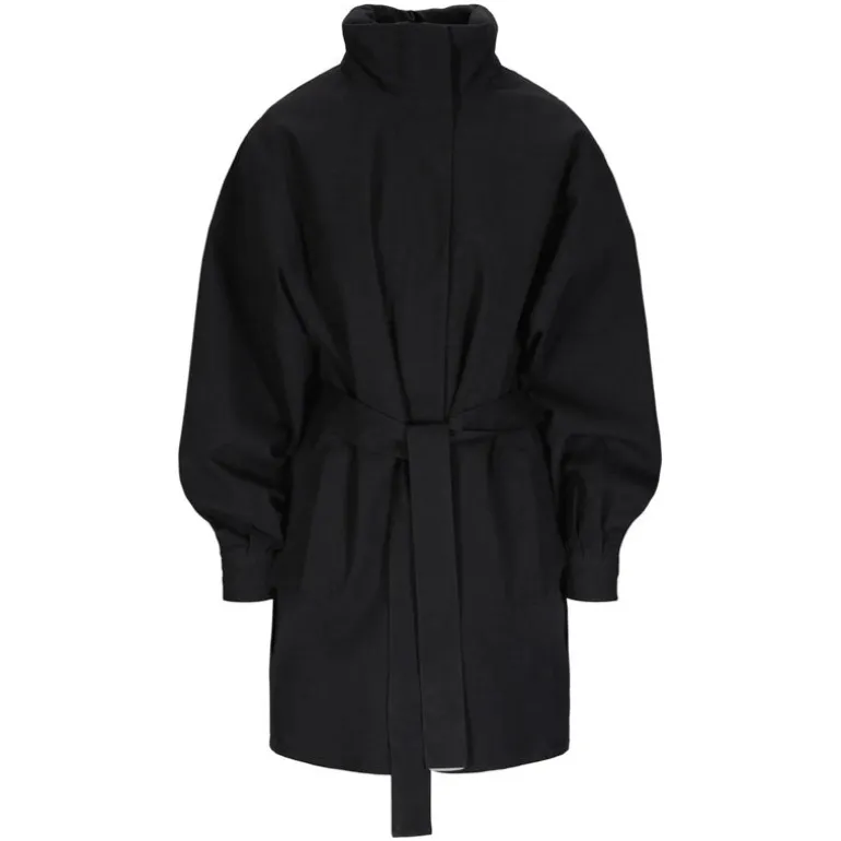 Rossby Coat in New Black | Collen and Clare