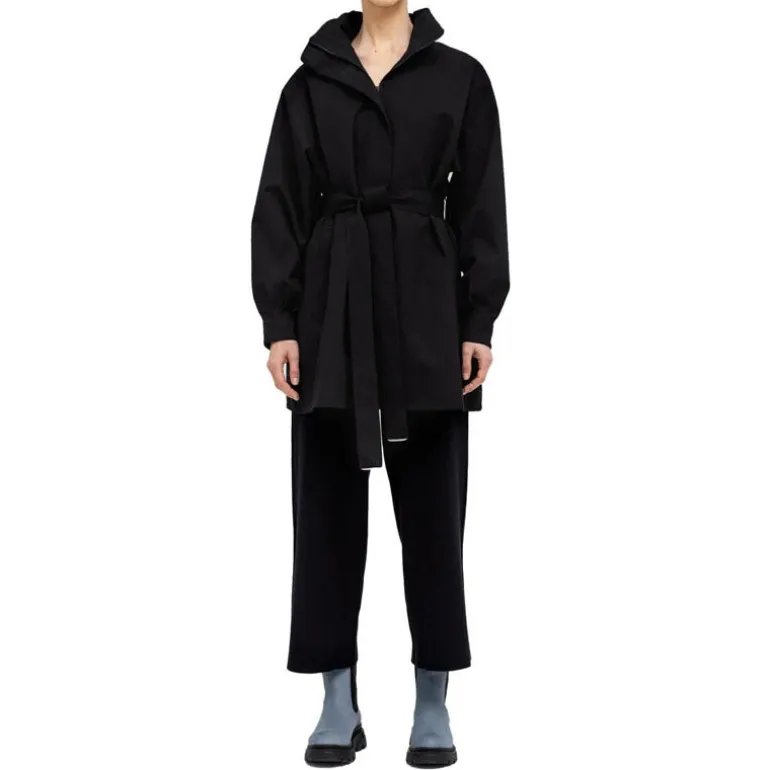 Rossby Coat in New Black | Collen and Clare