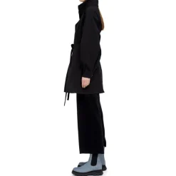 Rossby Coat in New Black | Collen and Clare