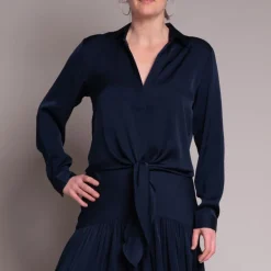 Silk95five Thai Top in Navy