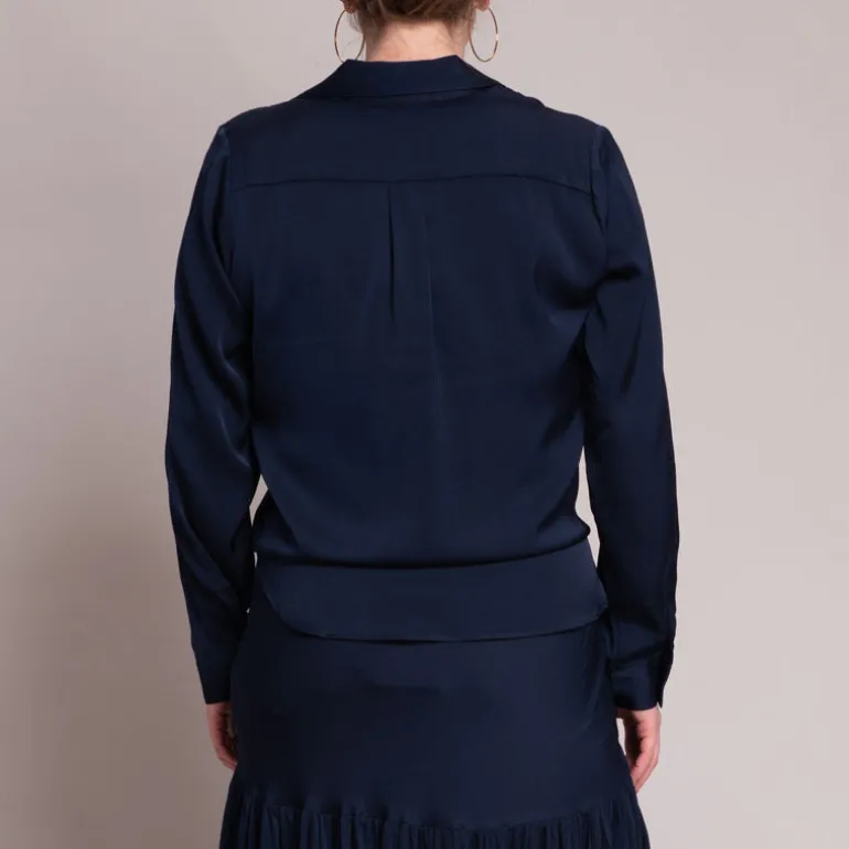 Silk95five Thai Top in Navy