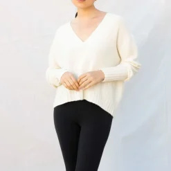 VAN KUKIL V Neck Crop Jumper in Angel White