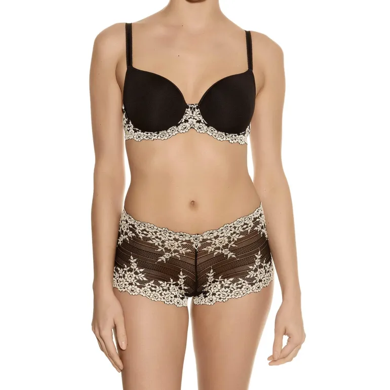 Wacoal Embrace Lace Boy Short in Black