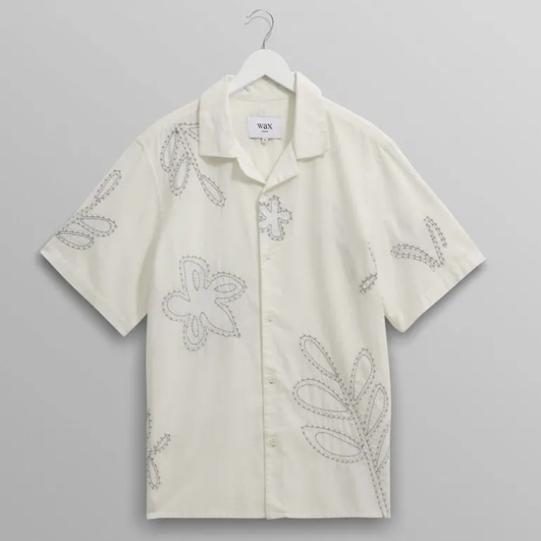 WAX LONDON Didcot Shirt in Ecru/Pale Blue