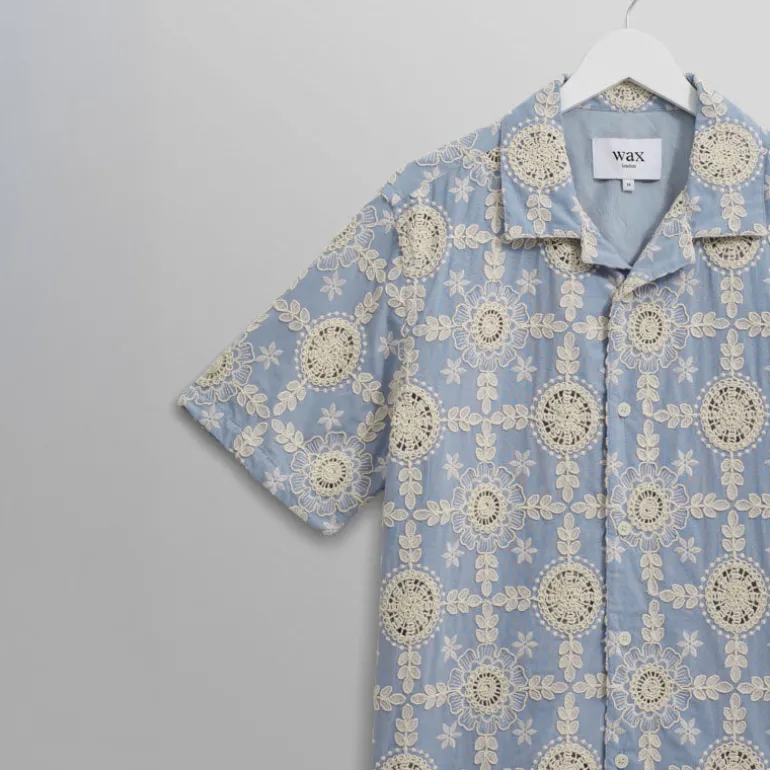 WAX LONDON Didcot Shirt in Pale Blue/Ecru
